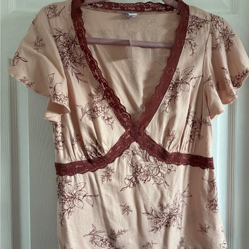 Old Navy Pink Floral Lace-Trim V-Neck Top